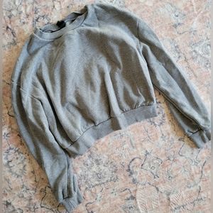 Cropped Grey sweatshirt